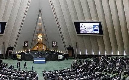 ۱۲۲ نماینده مجلس طی نامه‌ای به رئیس‌جمهور پیگیر التهابات روزهای اخیر بازار ارز شدند