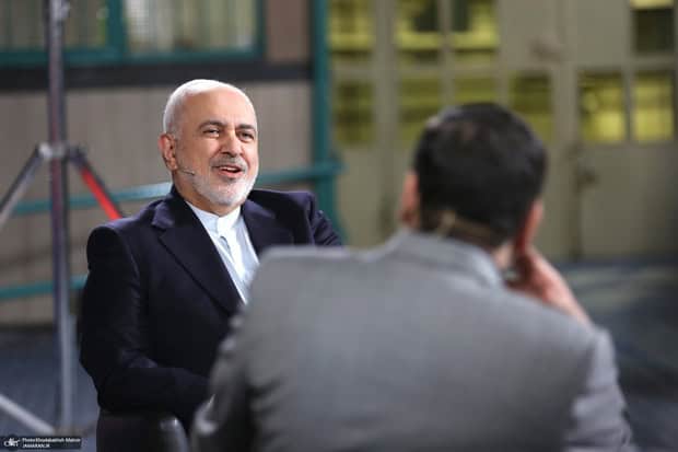 ظریف: مبنای قدرت در منظر امام مردم هستند، نه کلاهک هسته‌ای و تانک