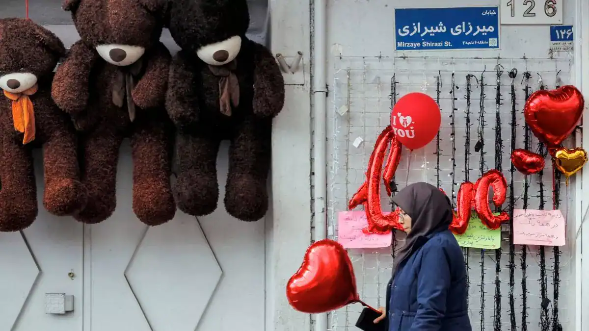 «ولنتاین» افسانه ای برای فروپاشی اخلاق جامعه!