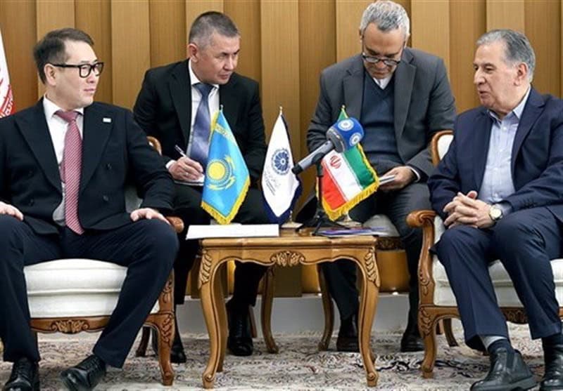 توسعه روابط تجاری ایران و قزاقستان به بیش از ۳ میلیارد دلار نیازمند رفع موانع بانکی و حمل‌ونقل