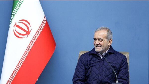 حضور حماسی مردم در 22 بهمن به قدم‌های خادمان ملت استواری بخشید