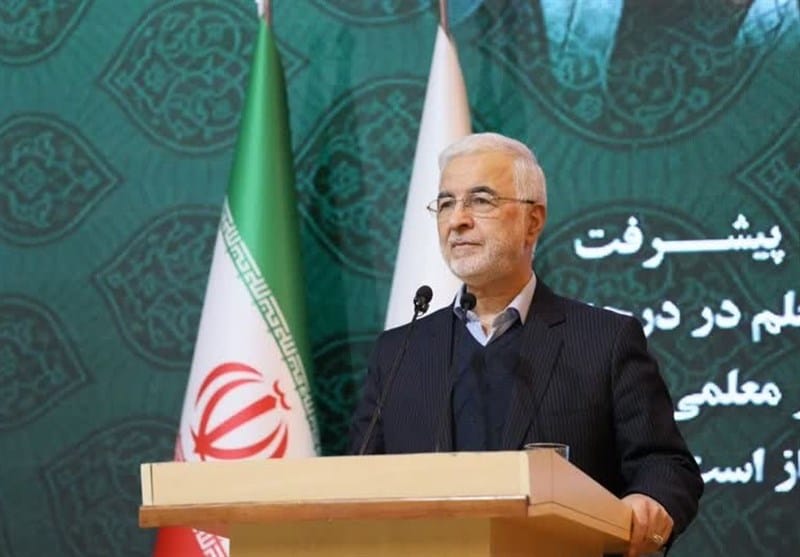 مومنی: سرمایه‌گذاران گرفتار پیچ و خم‌های اداری نمی‌شوند‌