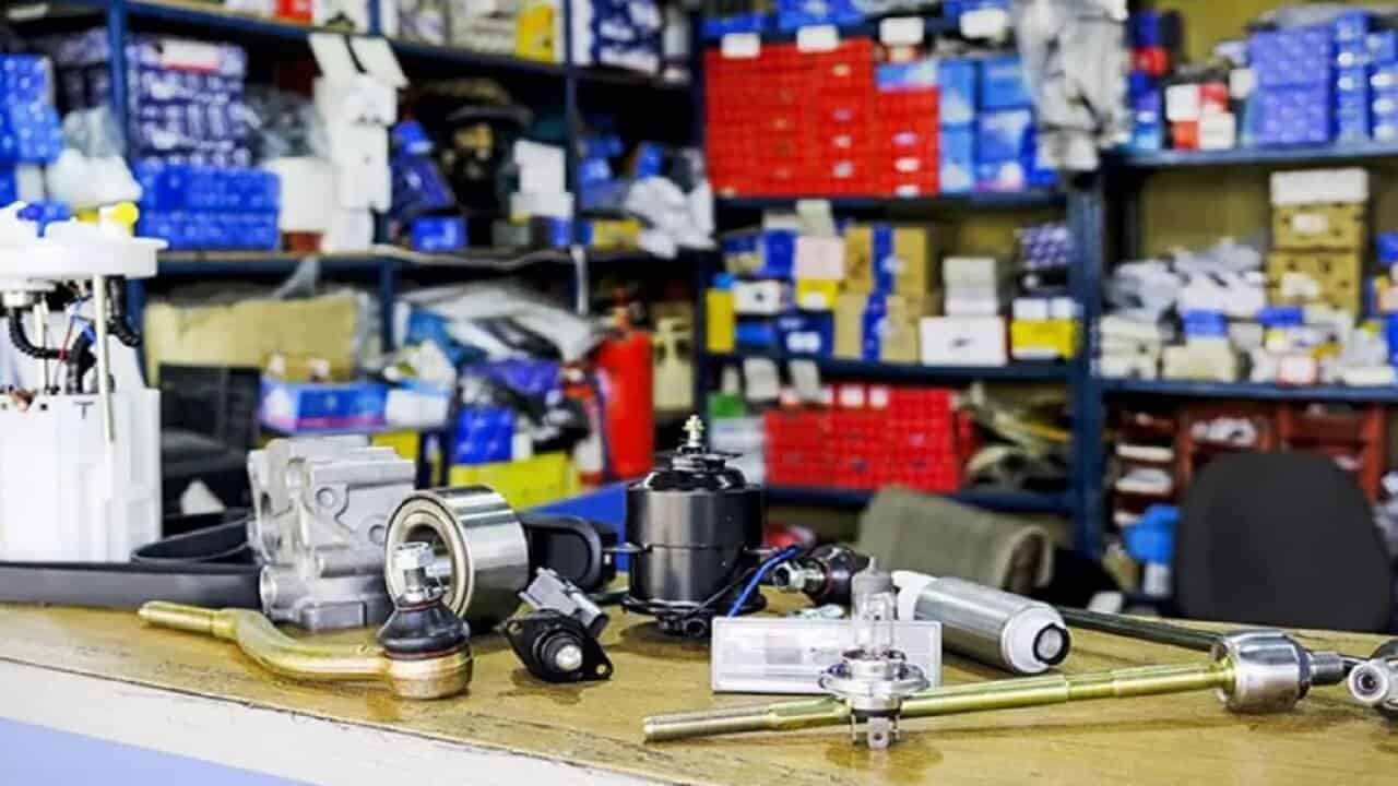 تاثیر نقص‌های فنی و لوازم یدکی غیر استاندارد در تصادفات جاده‌ای
