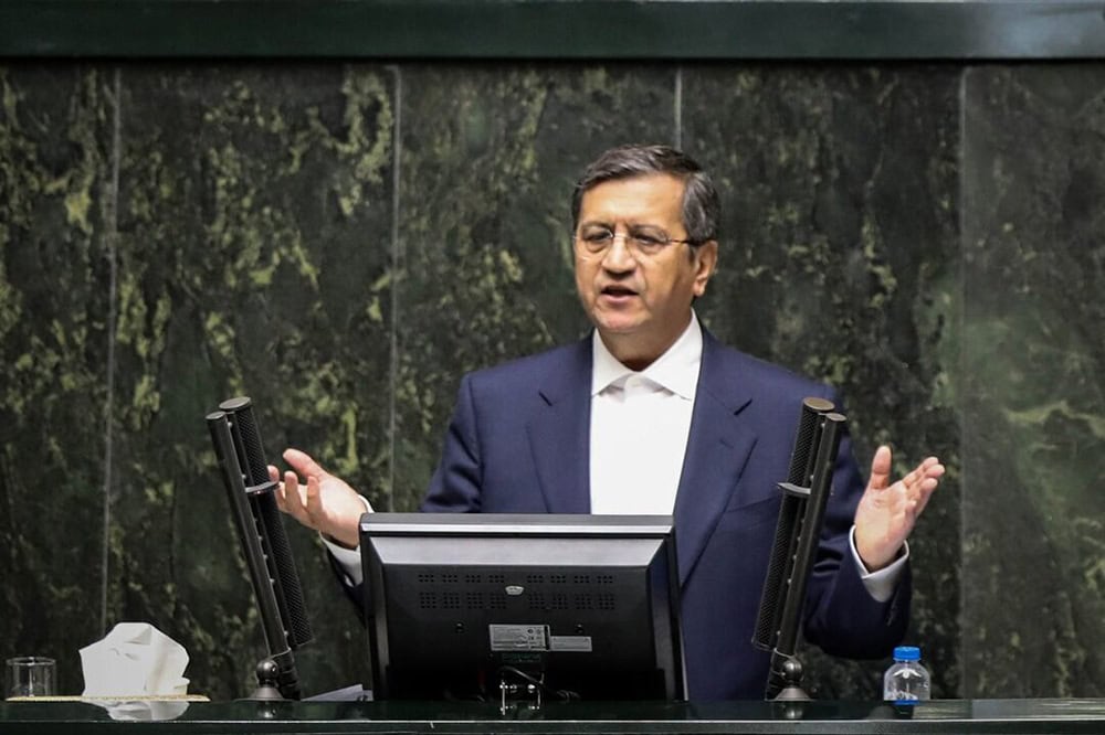 همتی: از من نخواهید اطلاعاتی را بدهم که دشمن شاد شود!