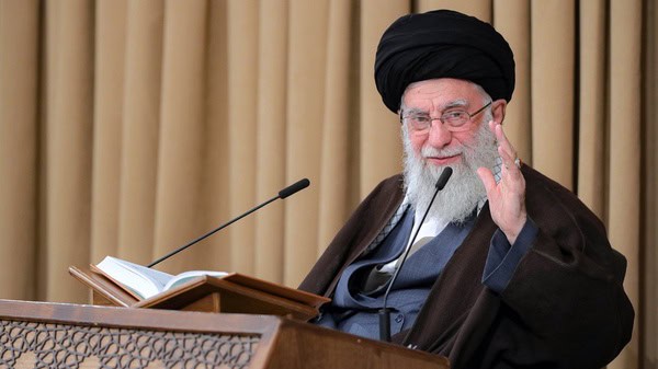 رهبر معظم انقلاب فردا پای تلاوت قاریان می‌نشینند