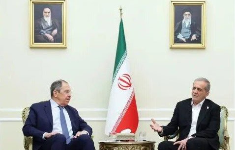 تهران به لاوروف تاکید کرد هرگز با شروط دولت ترامپ وارد مذاکره نمی‌شود