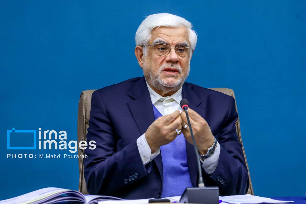 عارف: اولویت مهم دولت حمایت از بخش خصوصی است
