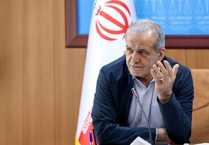 پزشکیان: هرکس ارز ۲۸۵۰۰ تومانی می‌‌گیرد رانت است
