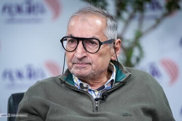 زیباکلام: مسعود پزشکیان بدشانس ترین چهره سال ۱۴۰۳ بود