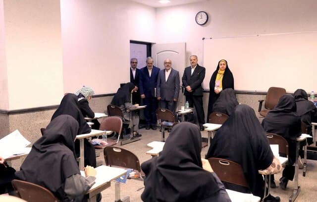 آزمون اعزام فرهنگیان به مدارس خارج از کشور برگزار شد