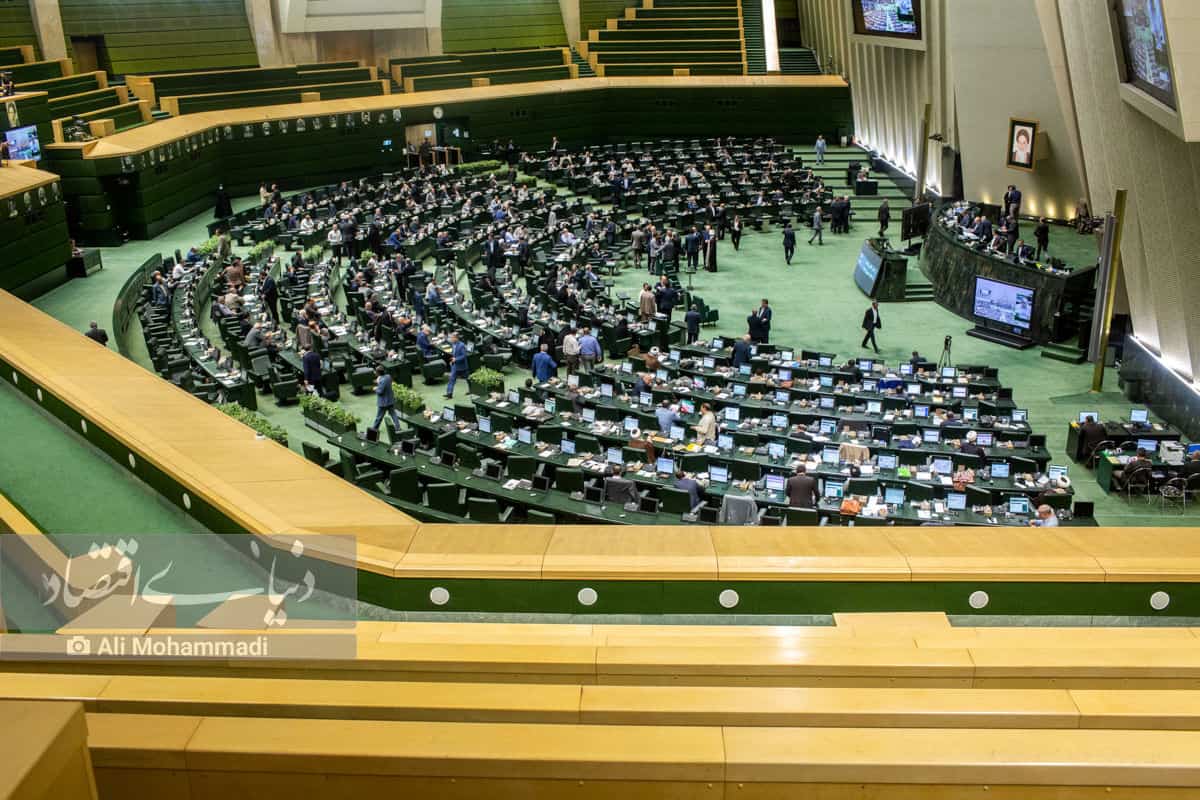 کوچک‌زاده: ای ملت! بدانید مجلس هیچ اطلاع و خبری از مذاکرات ندارد