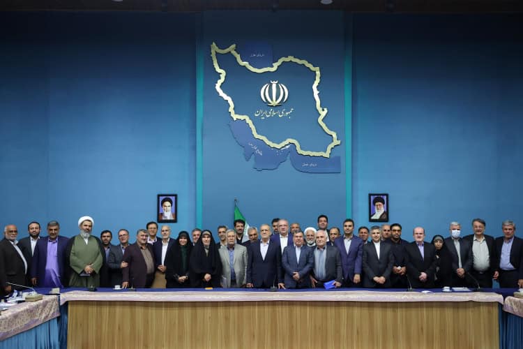 پزشکیان: مذاکرات در هماهنگی کامل با مقام معظم رهبری صورت خواهد گرفت