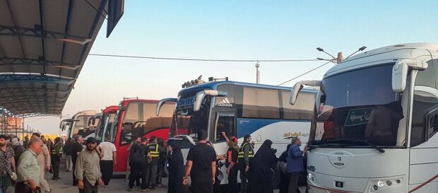 آغاز پیش‌ فروش بلیت‌های اربعین ۱۴۰۴ و چالش‌های حمل‌ونقل زائران در مسیرهای مهران و سایر مرزها