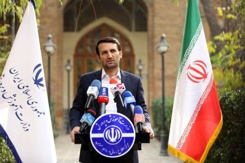آموزش تغییر ساعت مدارس بر اساس تقاضای والدین شاغل/ امتحانات دانش‌آموزان قبل از ساعت ۱۳ برگزار می‌شود