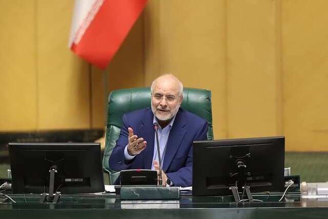 قالیباف: با تصمیمات و اقدامات فوری و موثر به مشکلات کامیون داران رسیدگی شود