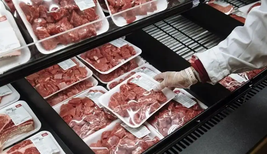 حذف ارز ترجیحی واردات گوشت قرمز؛ آغاز موج جدید گرانی یا گامی به‌سوی واقع‌گرایی اقتصادی؟
