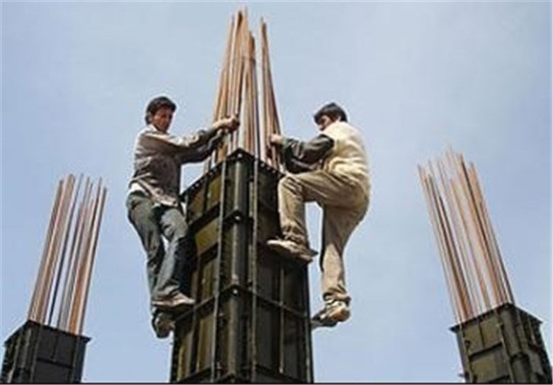 بیمه کارگران ساختمانی در مسیر اصلاح؛ ۴۰۰ هزار نفر در صف، شیوه‌نامه جدید در راه