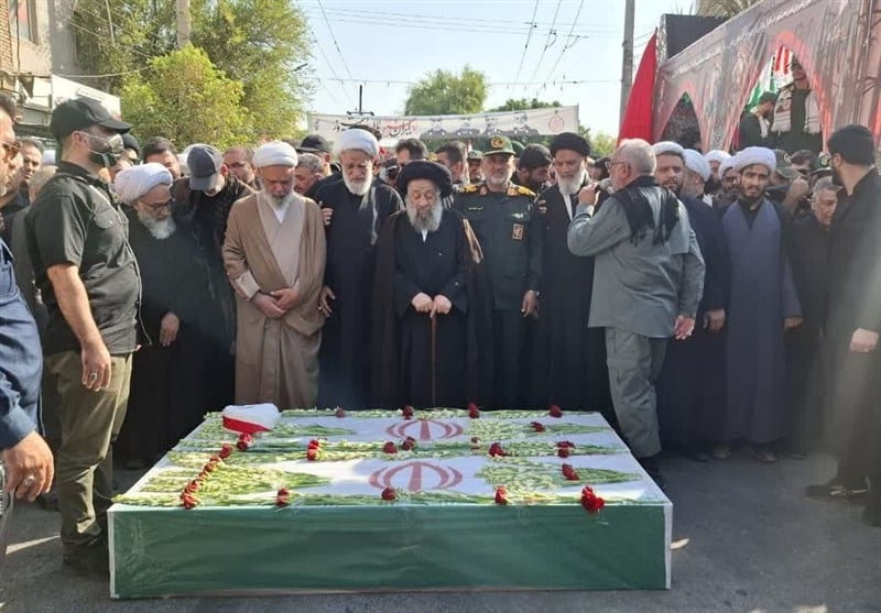 تشییع باشکوه پیکر سپهبد شهید رشید و فرزندش ‌در دزفول