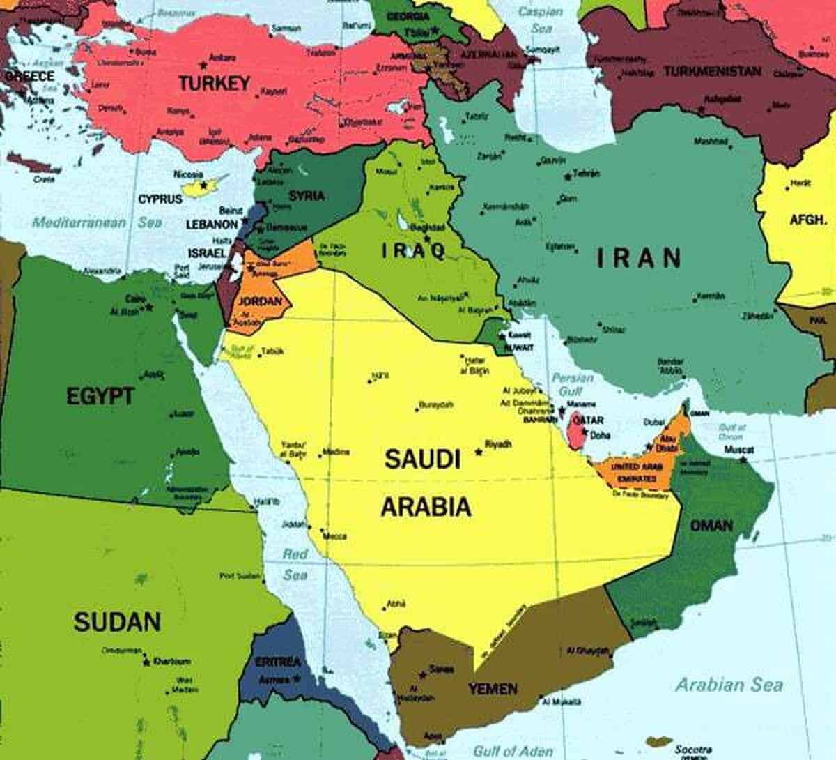 در منطقه چه خبر است؟ کاهش کارکنان سفارت و مراکز آمریکا در عراق ، بحرین و منطقه