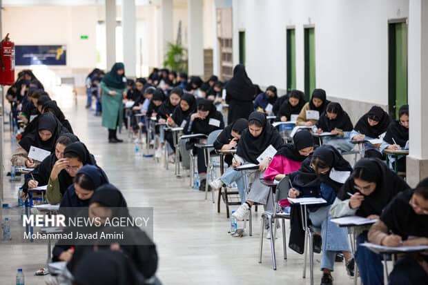 دفترچه انتخاب رشته آزمون اختصاصی «دانشجو معلم» در کنکور ۱۴۰۴ منتشر شد