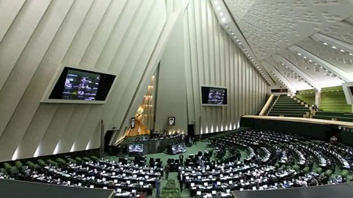 همتی اسامی نمایندگان مورد ادعای خود را نام ببرد در غیر این صورت باید حتماً از مجلس عذرخواهی کند