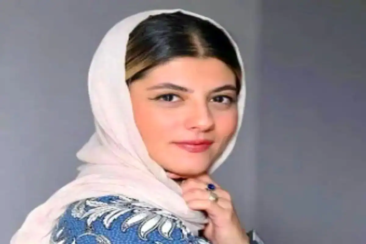 چهره خندان مهسا طهماسبی با ژستی  خاص