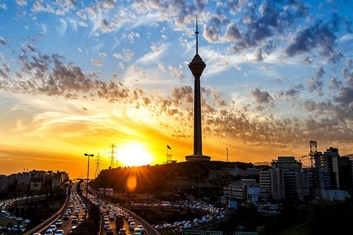 هوای تهران در وضعیت قابل قبول قرار دارد