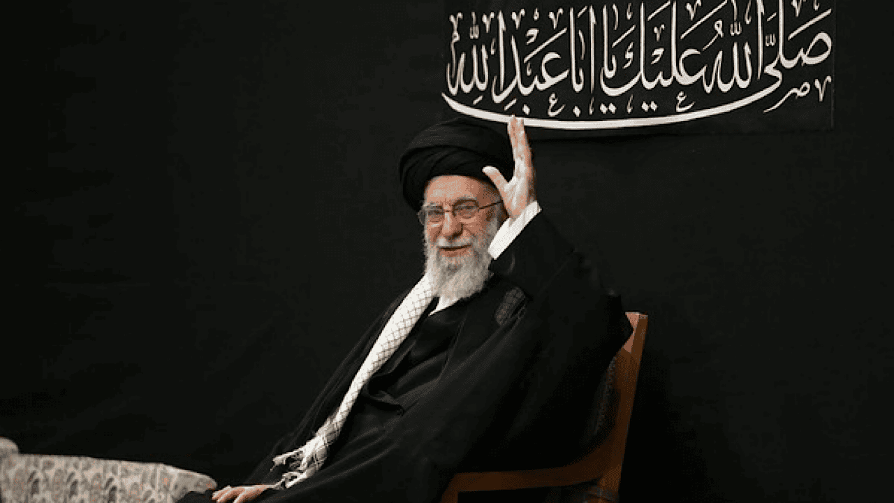 پیر ما دست ابالفضل نگهدارش باد