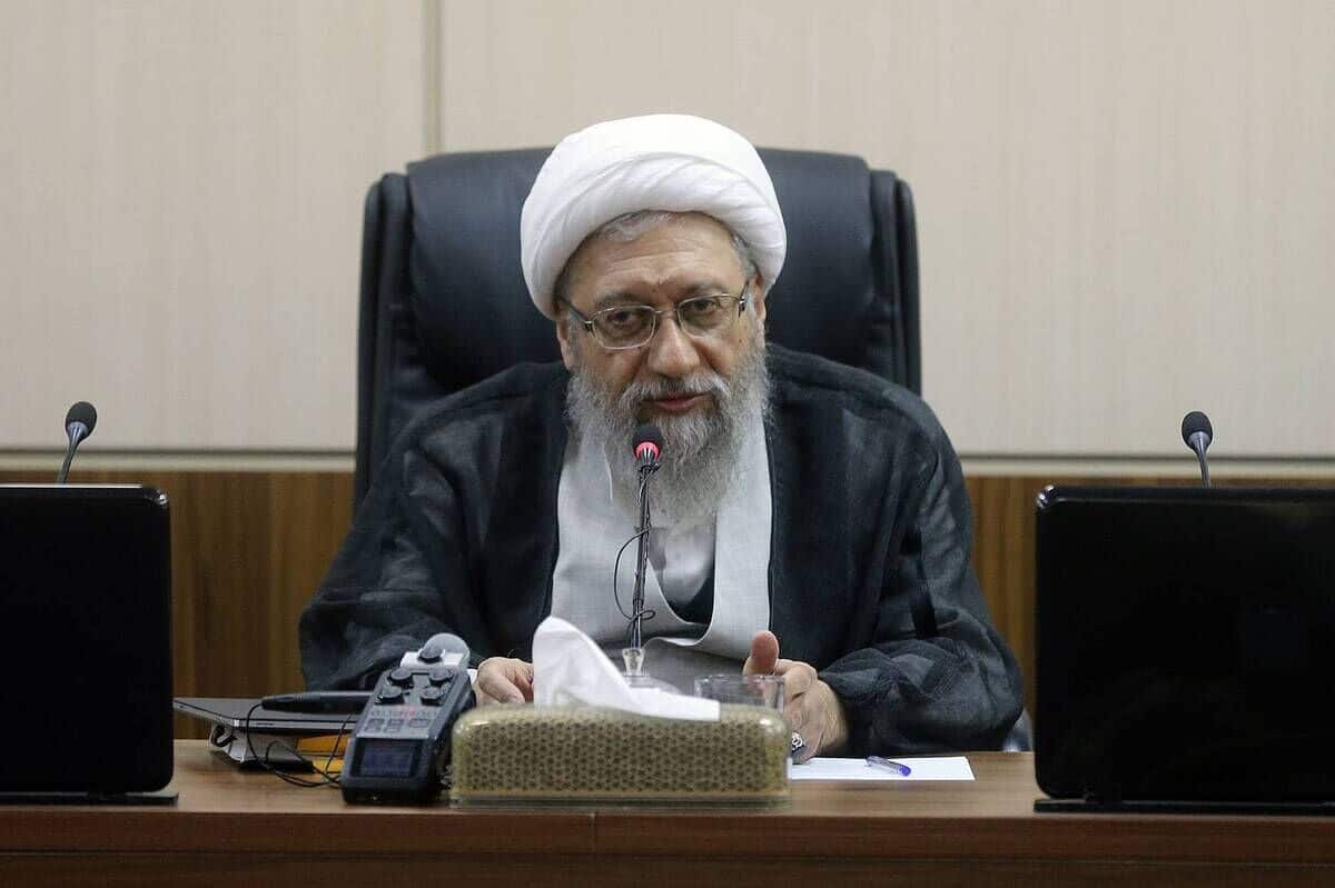 آیت‌الله آملی‌لاریجانی: مکانیزم ماشه در وضعیت فعلی برجام، هیچ سند حقوقی ندارد