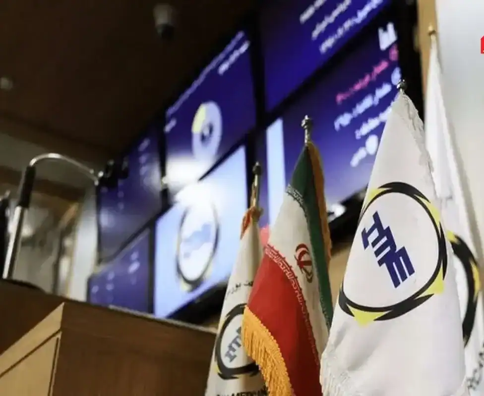 شکاف قیمت در بورس کالا و بازار آزاد؛ چرا سیمان و فولاد هنوز شفاف نیستند؟