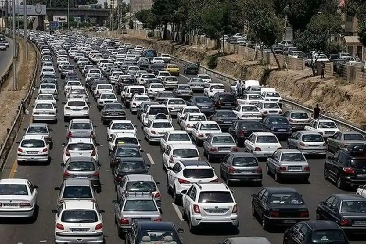 ترافیک چند کیلومتری در ‌جاده کندوان‌