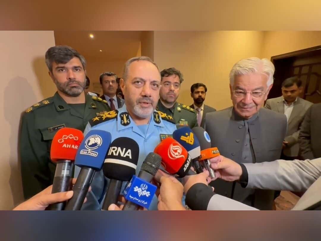 وزیر دفاع: ایران و پاکستان در سطح بین‌المللی پشتیبان یکدیگر هستند
