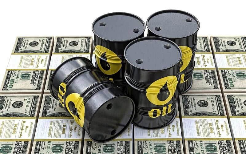 قیمت جهانی نفت ۱۴۰۴/۵/۱۳ کاهش یافت