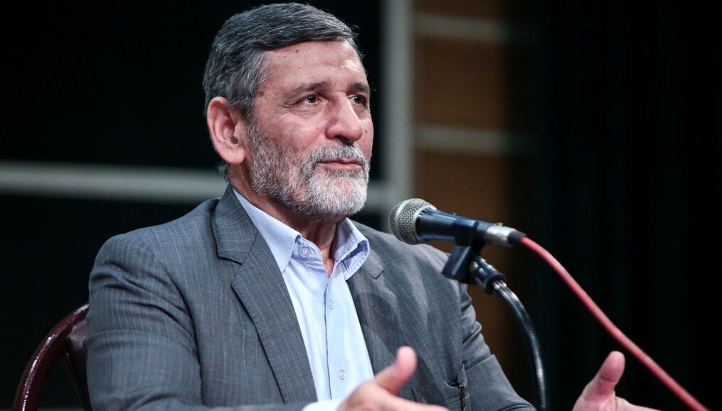 حرف‌هایی بود بین ما که مثلا این سخت‌گیری‌هایی که در حوزه حجاب هست، الان وقتش نیست