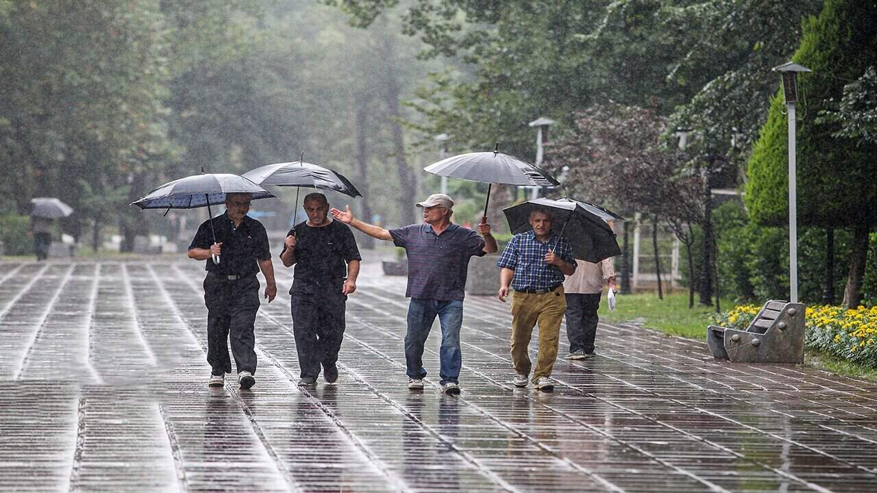 رگبار و رعد و برق در شمال و جنوب شرق کشور