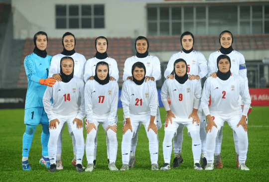 پیروزی دختران ایران در نخستین گام