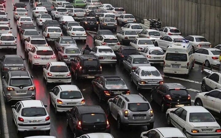 ترافیک سنگین و نیمه سنگین در محورهای چالوس و هراز