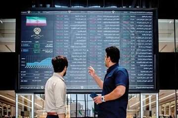گزارش بورس امروز ۱ شهریور ۱۴۰۴ | خروج ۳۵۹ میلیارد تومان پول حقیقی از بازار