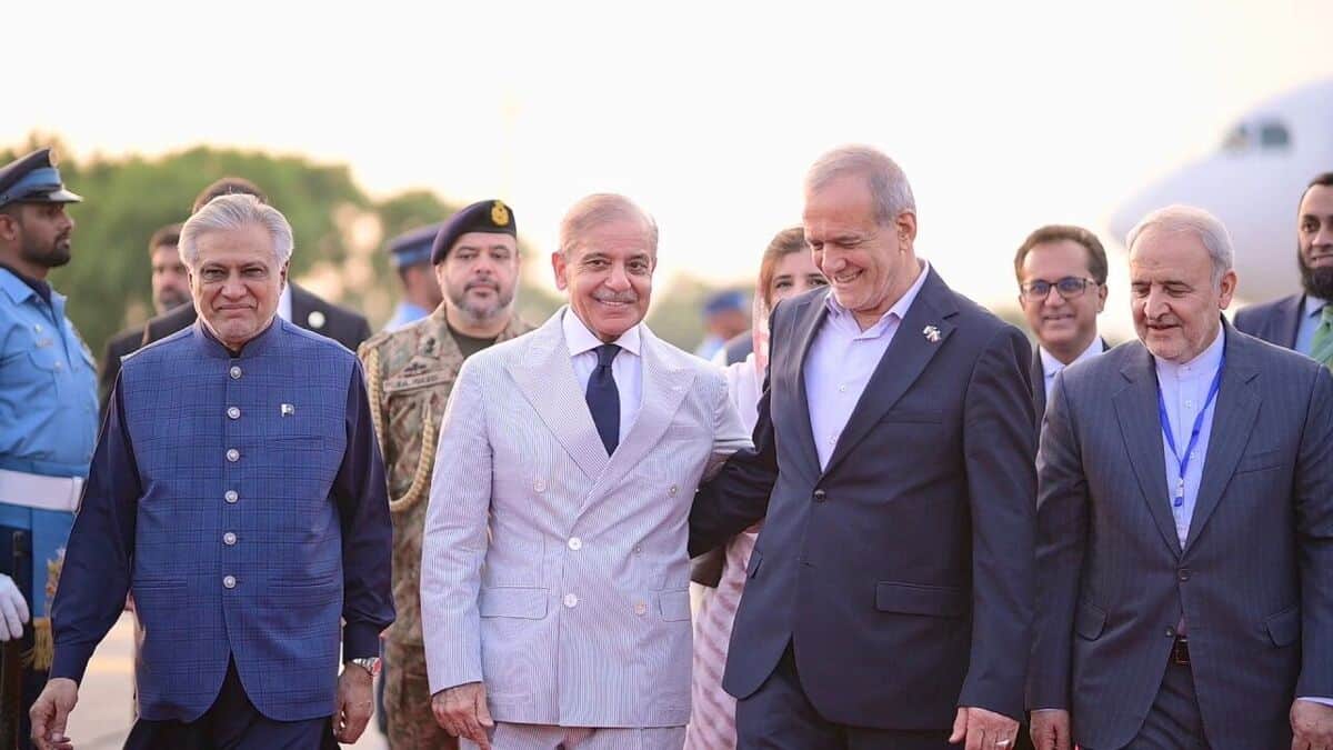 شهباز شریف: همیشه در کنار ایران هستیم/ پزشکیان: همجواری و دوستی ایران و پاکستان ریشه در اعماق تاریخ دارد