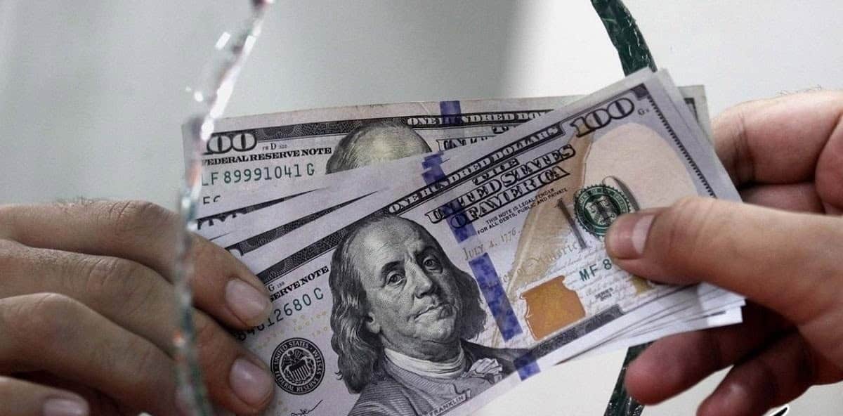 التهاب‌ آفرینی اتاق بازرگانی با پیش‌بینی دلار ۱۶۵ هزار تومانی | نقدی بر سناریوی بدبینانه اسنپ‌بک