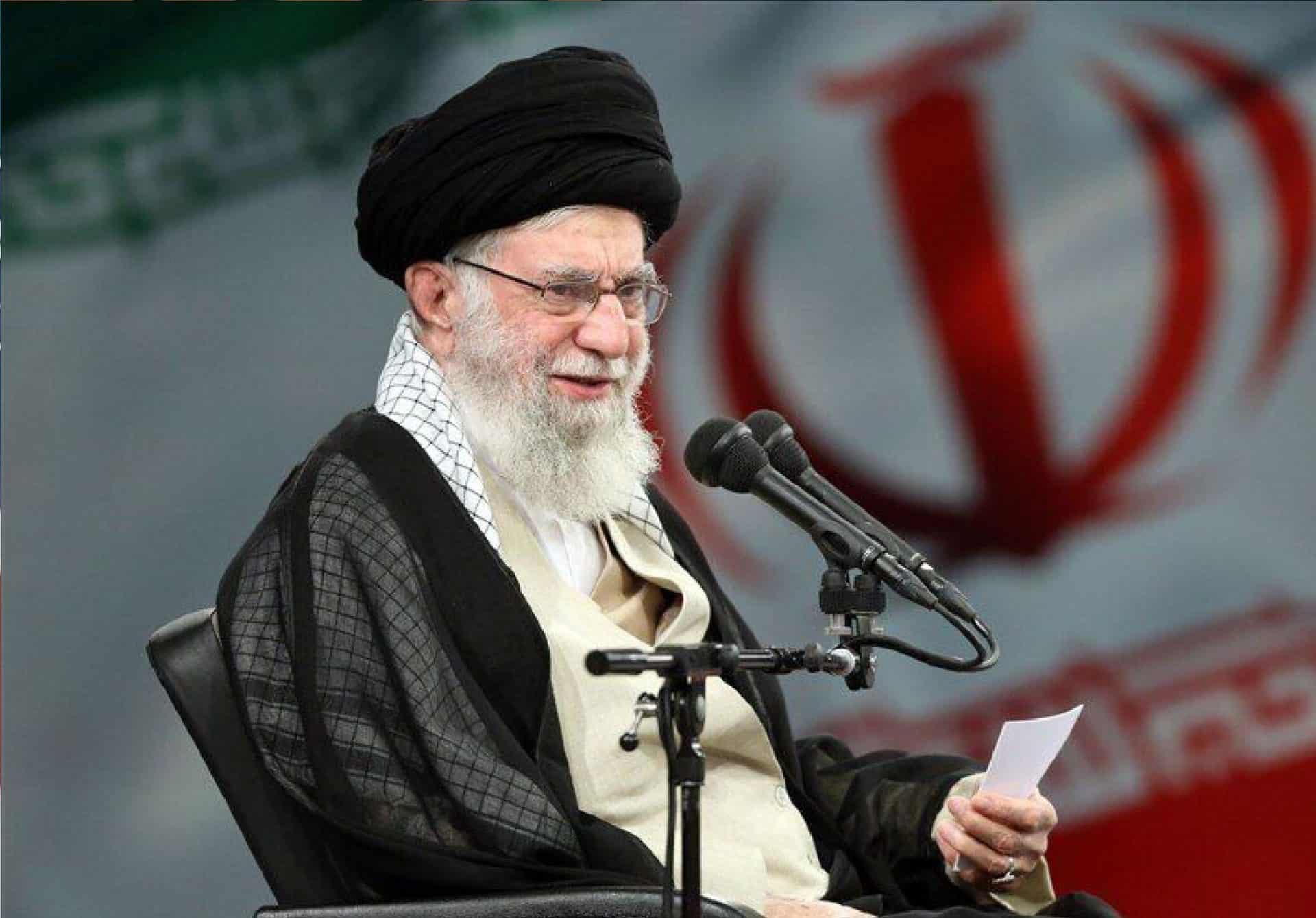 موافقت رهبر انقلاب با تمدید عضویت اعضای هیات‌امنای کمیته امداد