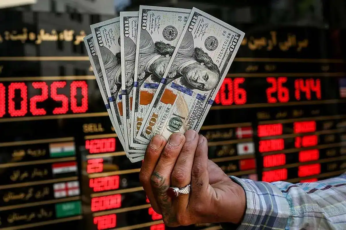 پیش‌ بینی نرخ دلار پس از فعال شدن مکانیسم ماشه؛ افزایش مقطعی یا ماندگار؟