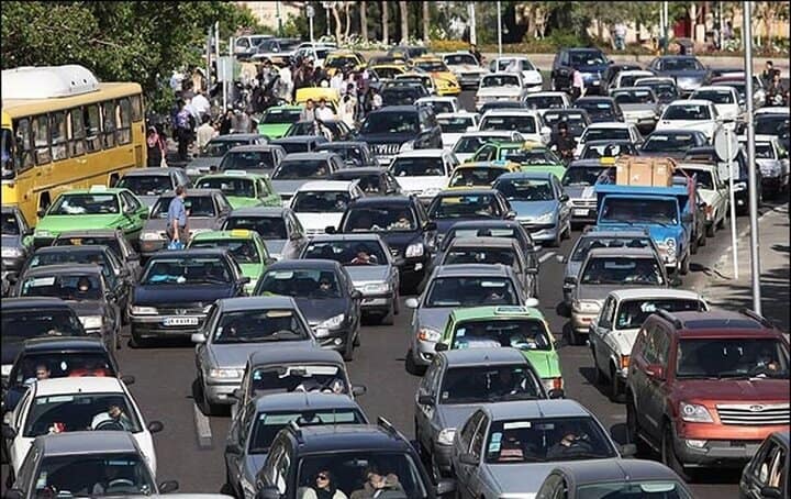 ترافیک سنگین در معابر و بزرگراه‌های اصلی پایتخت