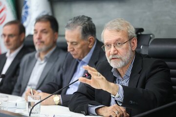 علی لاریجانی: آمریکا شرط گذاشت که برد موشک‌های ایران به کمتر از ۵۰۰ کیلومتر برسد!