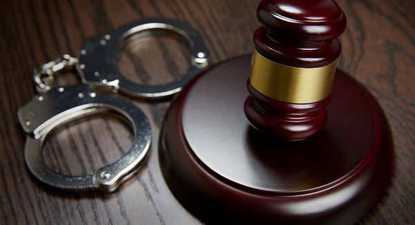 چگونه بهترین وکیل سرقت شهرمان را پیدا کنیم؟ + بررسی مجازات