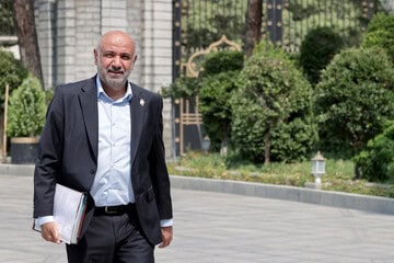 بی‌ اعتنایی وزیر تعاون به نمایندگان مجلس؛ استیضاح احمد میدری وارد مرحله رسمی شد