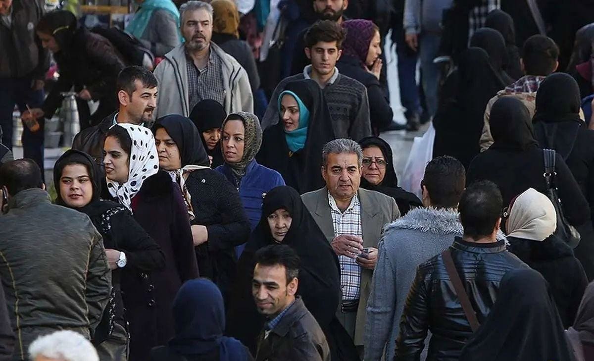تحریم‌ها چگونه طبقه متوسط ایران را نابود کردند؟ گزارش تازه از اثر پنهان تحریم‌ها بر زندگی مردم