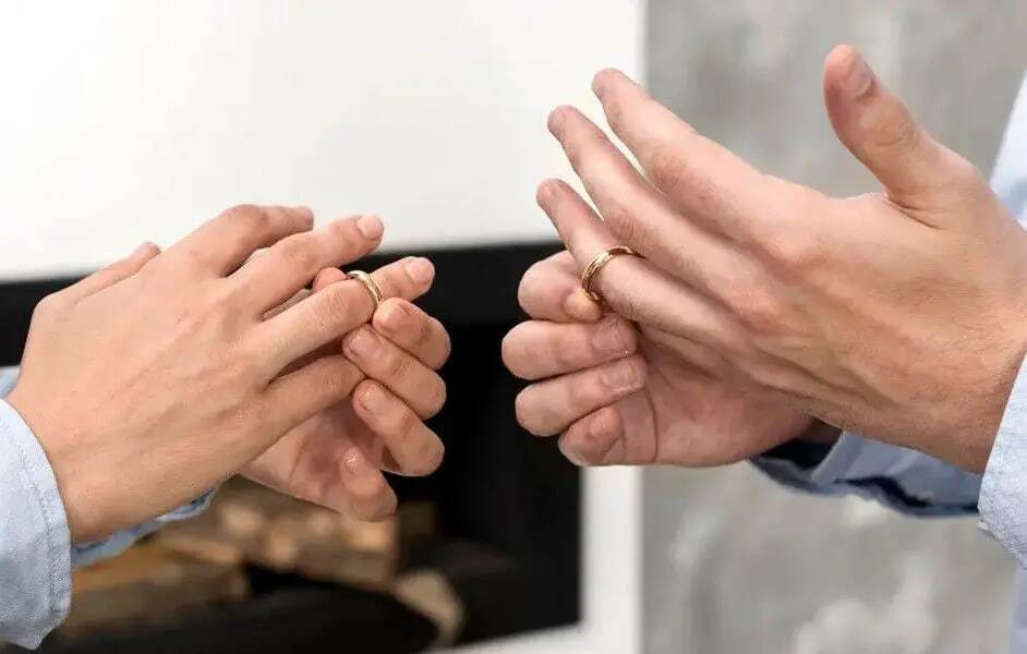 طلاق صوری؛ راه بقا یا راه نابودی؟ بحران پنهان مستمری در صندوق‌های بازنشستگی ایران