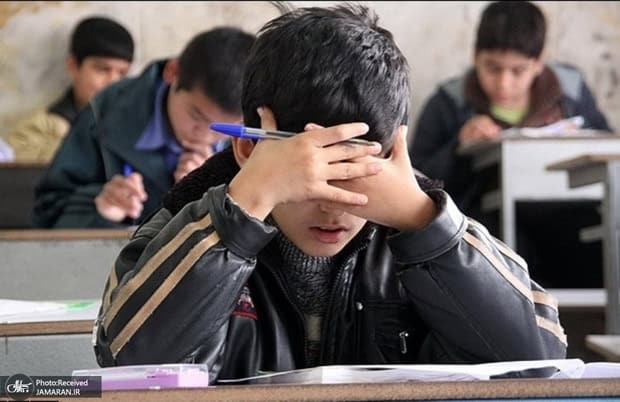 میانگین معدل دانش‌آموزان در ایران زیر ۱۲ است / زنگ خطر برای آموزش و پرورش!