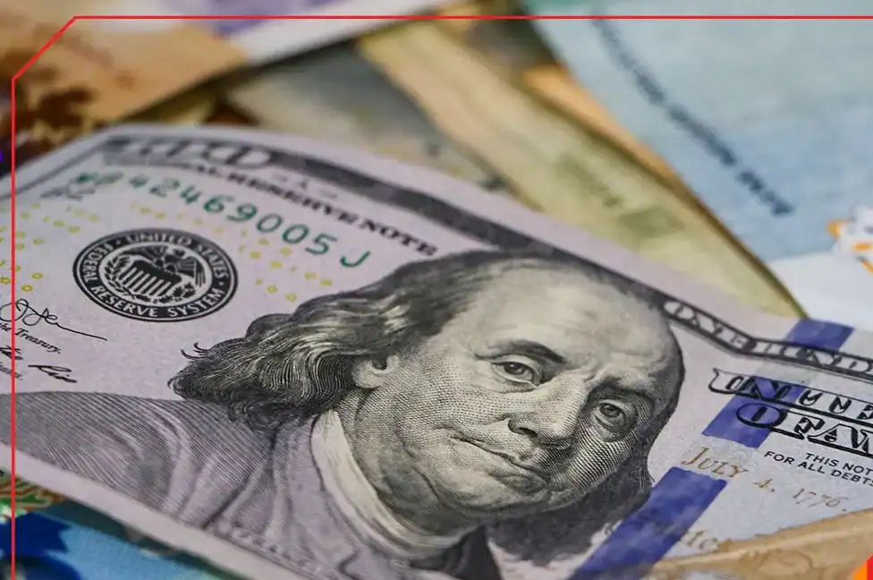 قیمت دلار توافقی امروز در سمت فروش 72 هزار و‌ 501 تومان